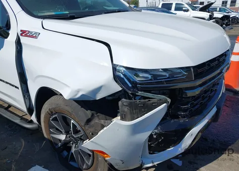 2021 Chevrolet Suburban 4Wd Z71 from USA, damaged, VIN 1GNSKDKD5MR335662